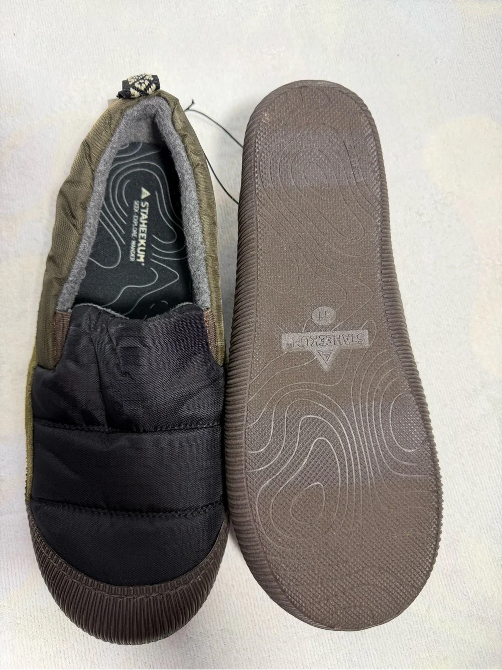 Staheekum Men’s Puff Slip-On Shoes Size 11 Black Quilted Camping Slippers NWT